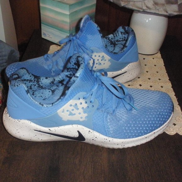 Nike Other - Nike Free Trainer 8 North Carolina Tarheels M 12.5